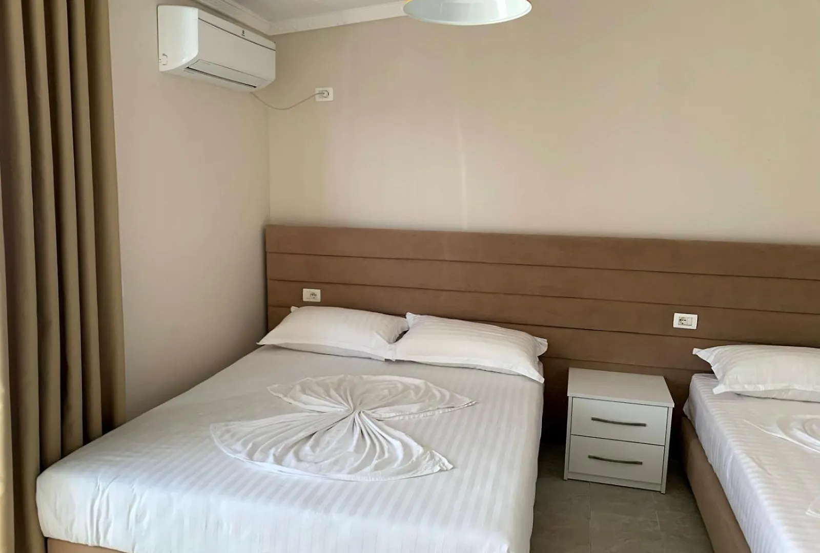 Armando Apartments Golem  Albanie